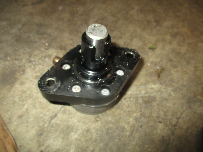 Suzuki DF70 outboard fuel pump (1510099E00) Strouds Marine