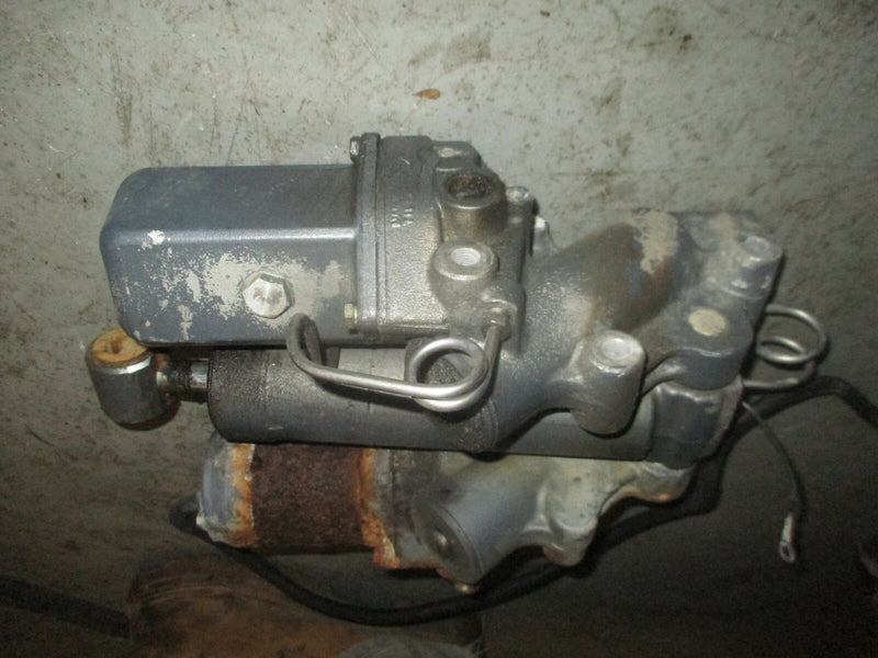 Yamaha 200hp 2 stroke outboard tilt trim unit