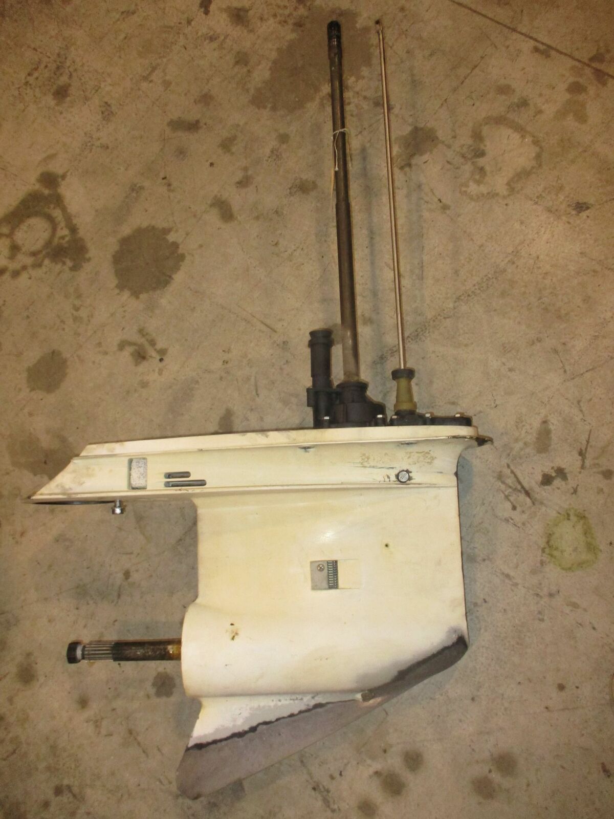 Evinrude Ficht 115hp outboard lower unit with 25" shaft