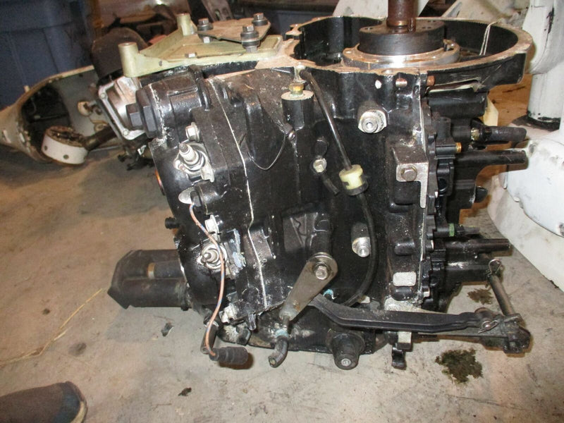 Evinrude Ficht 115hp outboard crankcase powerhead
