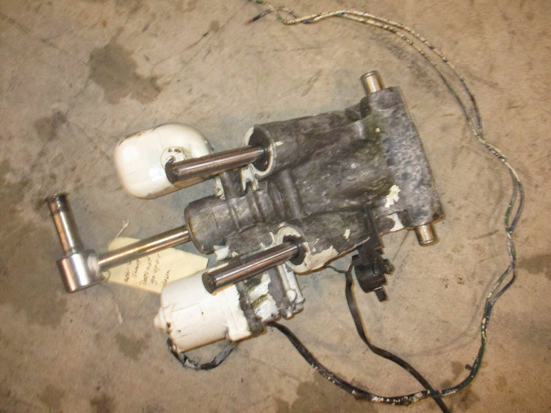 Evinrude Ficht 115hp outboard tilt trim unit (FOR PARTS)