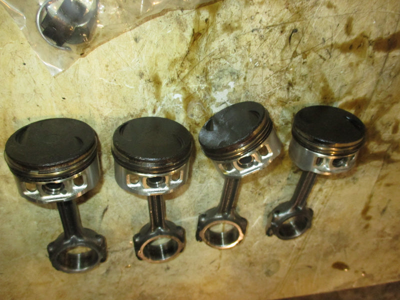 Mercury 60hp 4 Stroke outboard Piston and Rod Set of 4 (856064A1)