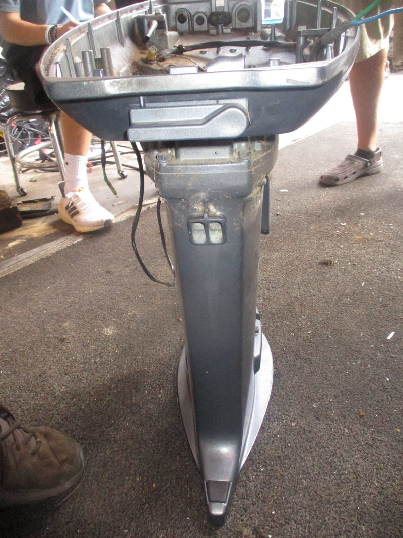 Yamaha 50hp 2 stroke outboard 20" shaft midsection