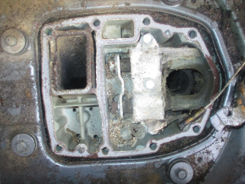 Yamaha 50hp 2 stroke outboard 20" shaft midsection