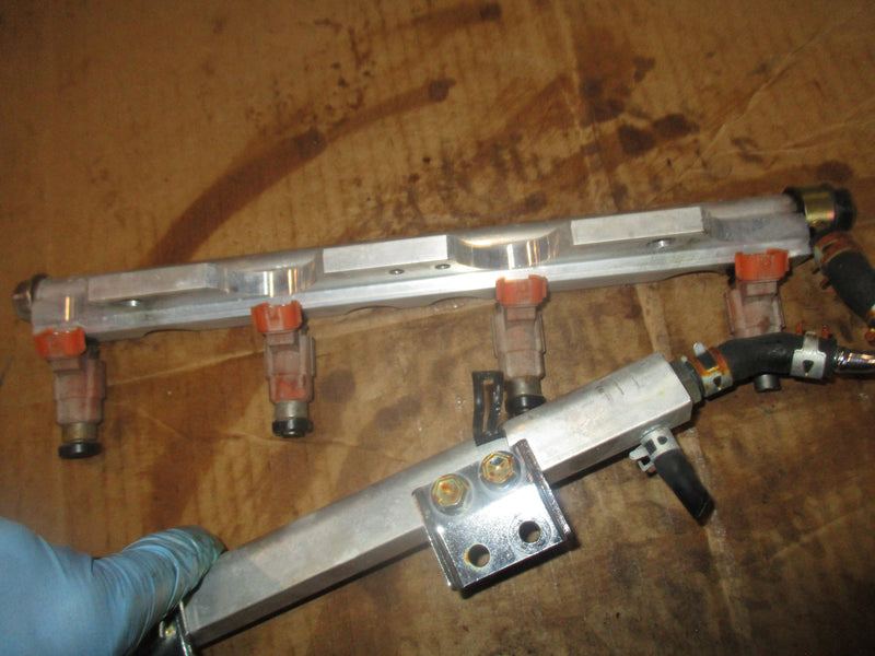Johnson/ Suzuki 115hp 4 stroke outboard fuel rail, injector set, cooler