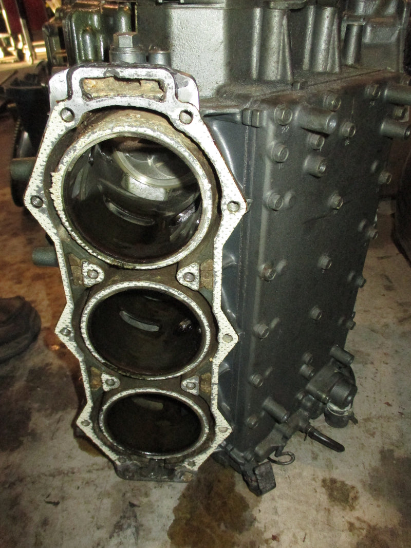 Yamaha 200hp saltwater series 2 OX66 outboard crankcase block (67H-00)