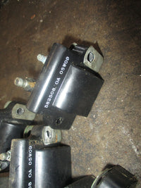 Load image into Gallery viewer, Evinrude 88hp 2 stroke outboard ignition coil set (582508)
