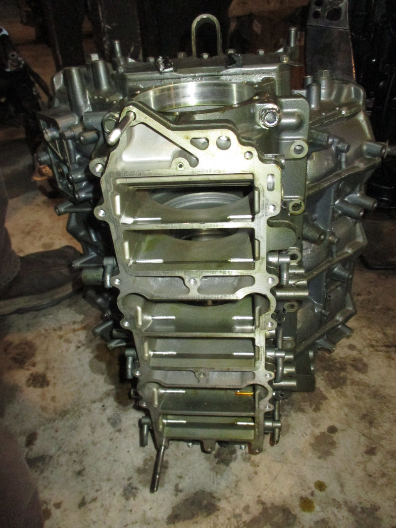 Yamaha 200hp saltwater series 2 OX66 outboard crankcase block (67H-00)