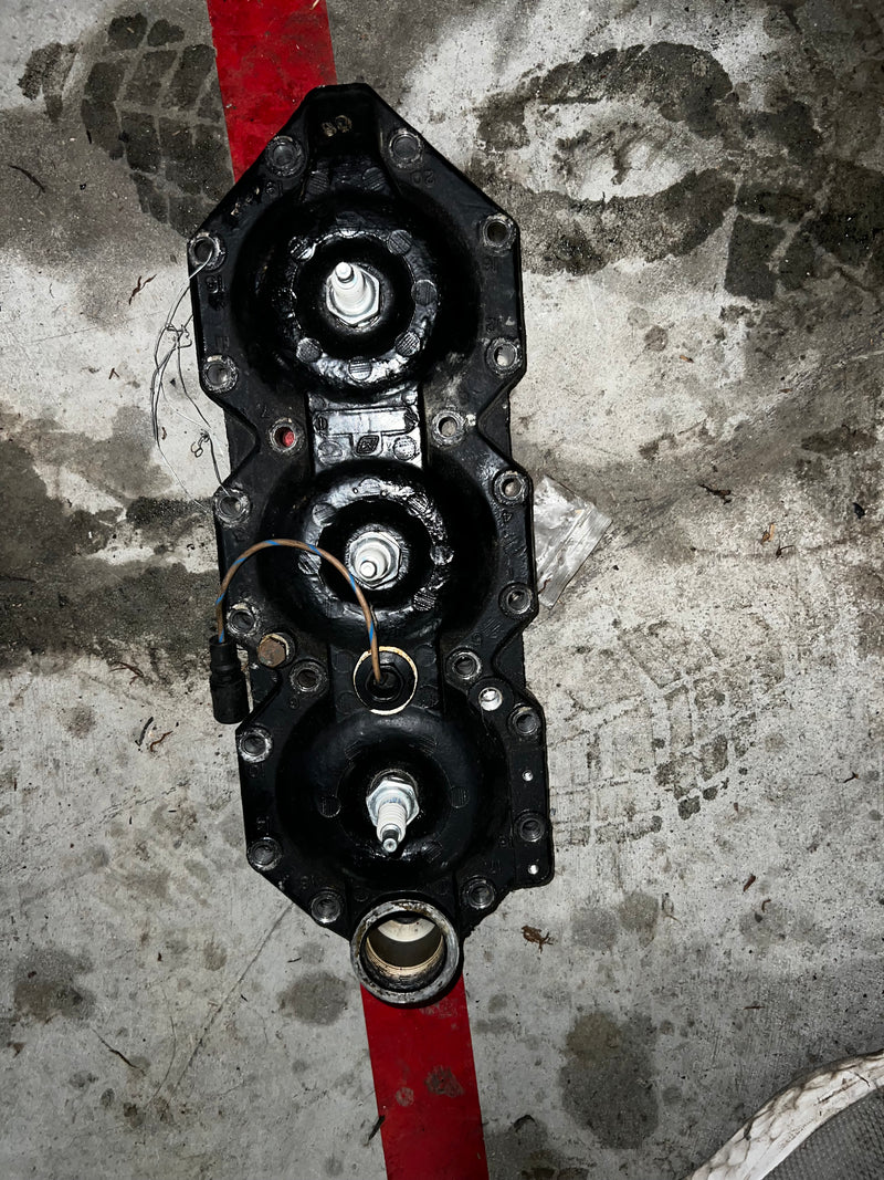 Johnson 150hp 2 stroke outboard cylinder head (337548) NO THERMOSTAT