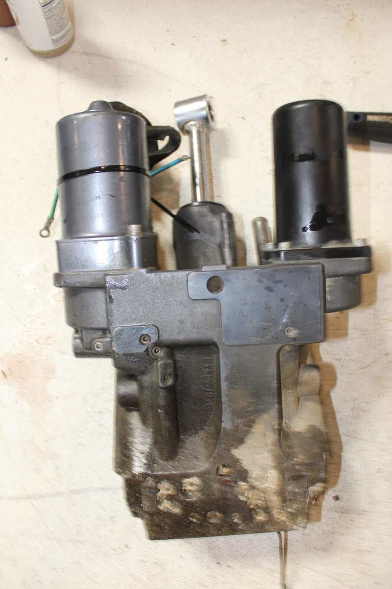 Yamaha 350hp 4 Stroke Outboard Tilt Trim Unit