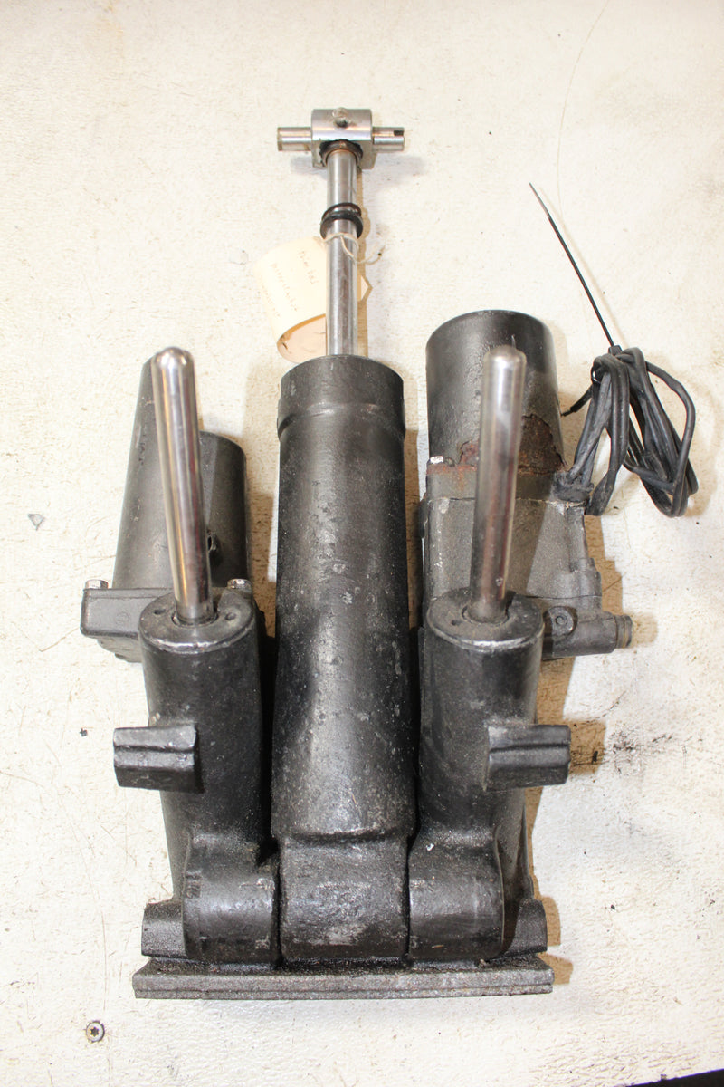 Mercury 150HP Tilt Trim Unit (PARTS)