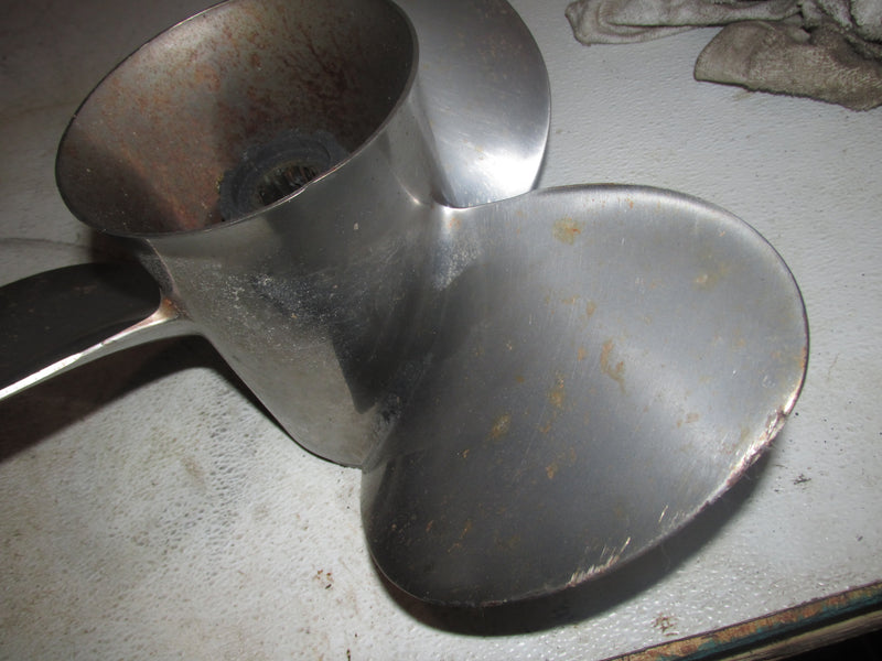 Mercury Verado L6 200hp 4 Stroke Outboard Vengeance Stainless Propeller
