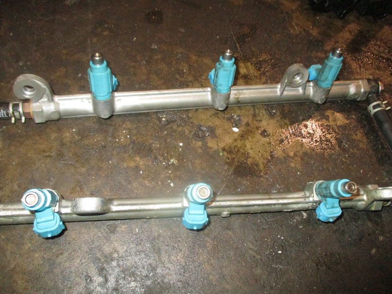 Suzuki DF200 outboard fuel rail w/ injector set (15751-93J00)