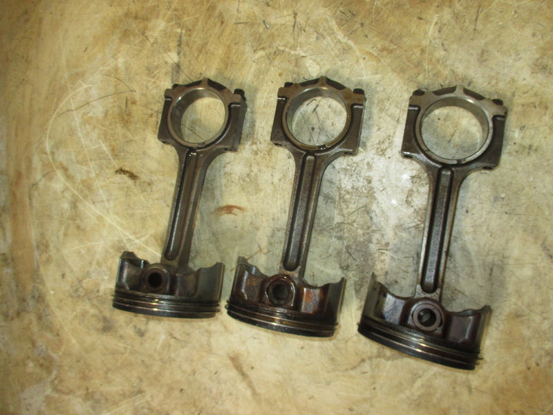 Yamaha 150hp 4 stroke outboard Piston and Rod set of 3   63P-01
