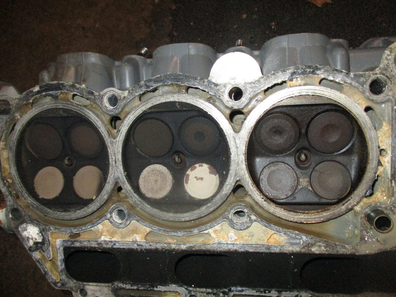 Suzuki DF200 outboard starboard cylinder head (11101-93J01)