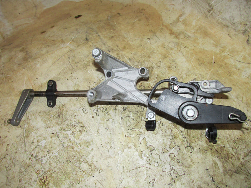 Yamaha 3.3L 225hp 4 Stroke Outboard Throttle Bracket (69J-41661-00-94)