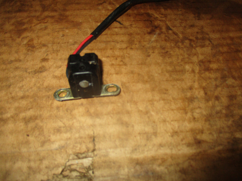 Suzuki DF115 outboard cam position sensor (33220-76G02)