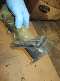 Load image into Gallery viewer, Yamaha 25hp 2 stroke outboard exhaust manifold
