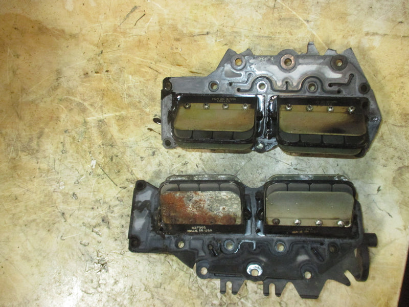 Evinrude Ficht 115hp 2 stroke outboard Intake Manifold Set (346461/346460)