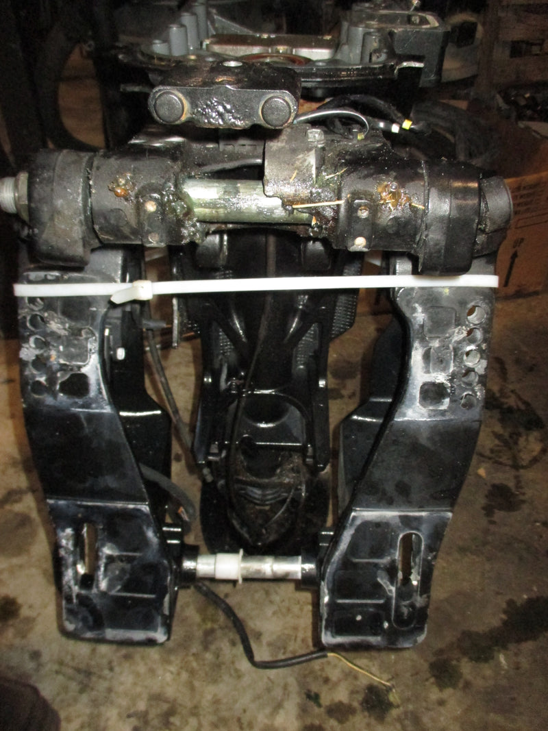 Suzuki DF115 115hp outboard 25 inch midsection