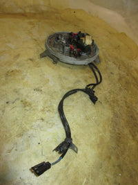 Load image into Gallery viewer, Evinrude 25hp 2 stroke outboard stator/timer base (581131)
