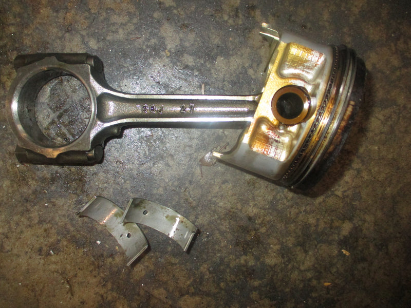 Johnson/ Suzuki 140hp 4 stroke outboard piston and rod (5033913)