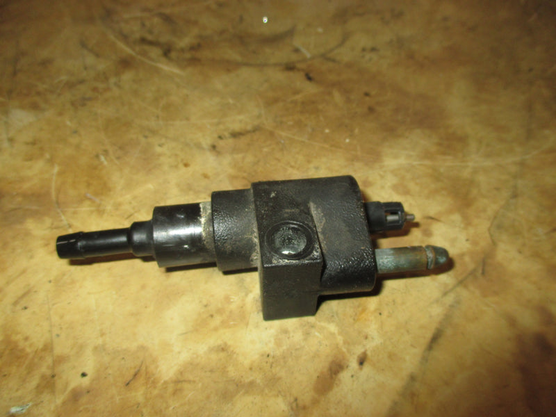 Evinrude 25hp 2 stroke outboard fuel hose connector (376156)
