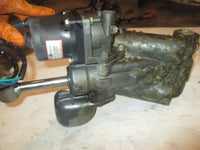 Load image into Gallery viewer, Yamaha 200hp HPDI 2 Stroke Outboard Tilt Trim Unit Showa (68F-43800-00-4D)
