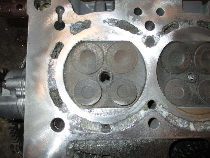 Suzuki DF115 115hp outboard cylinder head