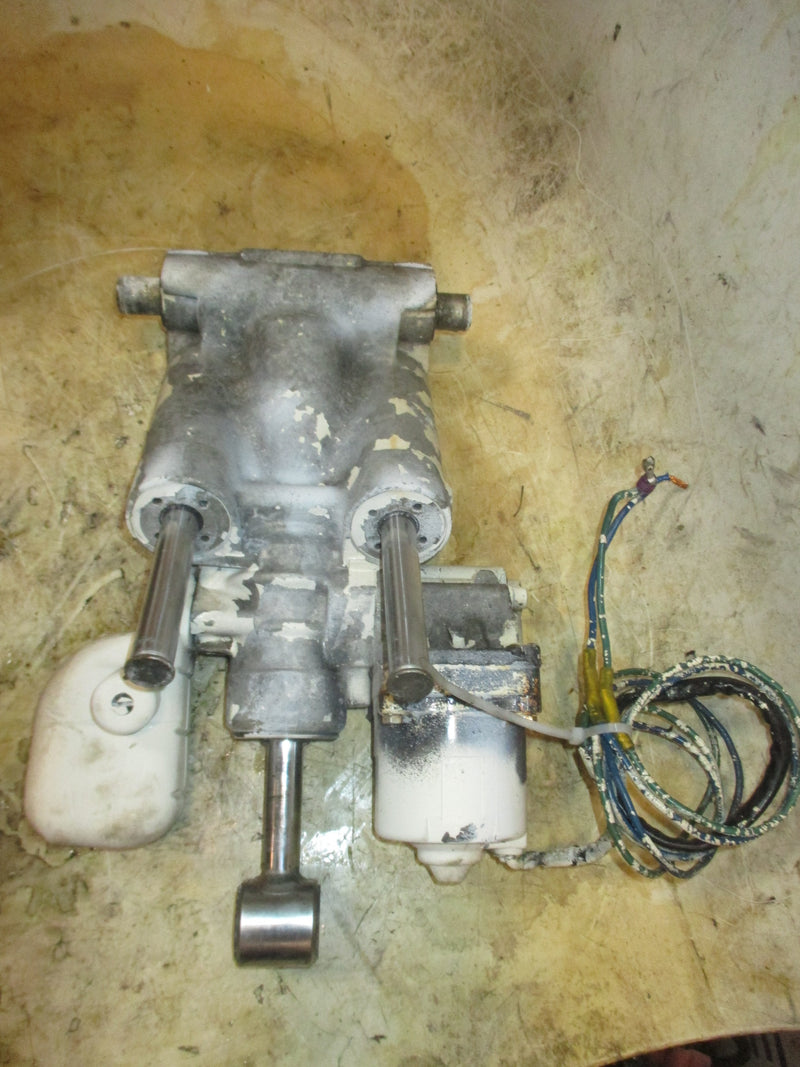 Evinrude Ficht 115hp 2 stroke outboard Tilt Trim Unit