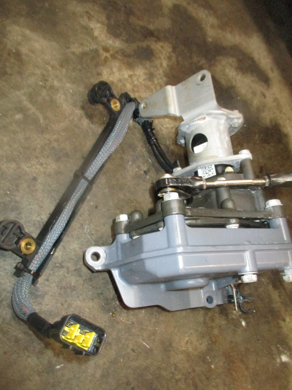 Suzuki DF300B outboard shift actuator (38800-98L01)