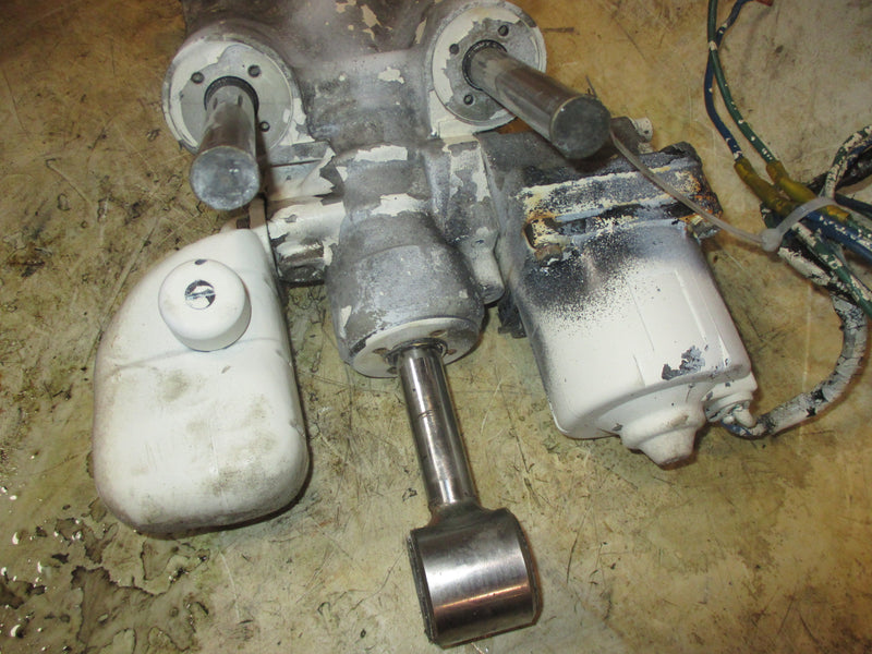 Evinrude Ficht 115hp 2 stroke outboard Tilt Trim Unit