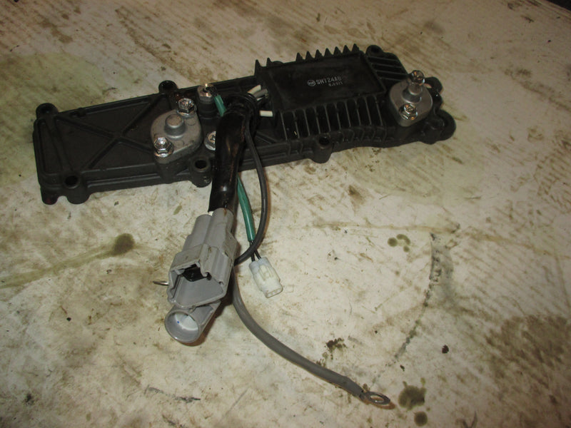 Suzuki DF115 115hp outboard rectifier regulator (32800-90J30)