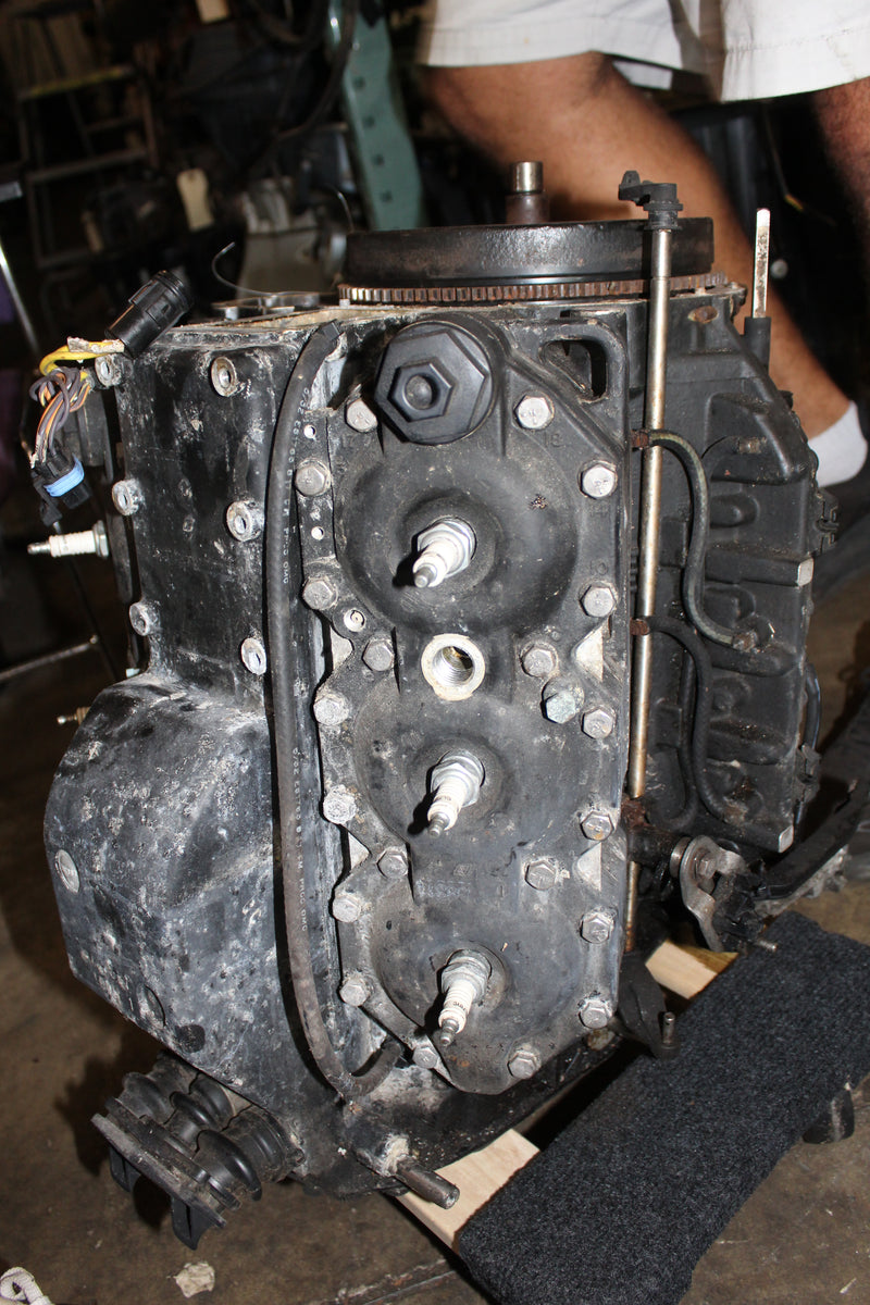 Johnson 175hp Ocean Runner 2 Stroke Outboard Crankcase Powerhead