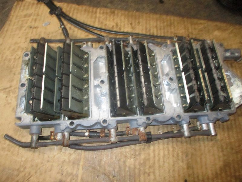 Yamaha HPDI 250hp 2 stroke outboard intake manifold w/ reeds (60V-13610-00)
