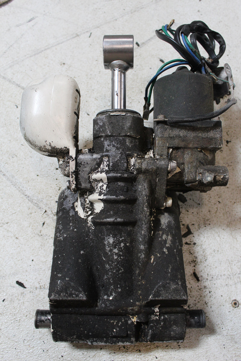 Johnson 175hp Ocean Runner 2 Stroke Outboard Tilt Trim Unit (Parts)