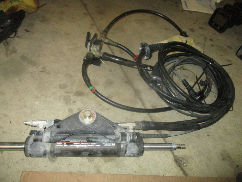 Yamaha outboard Optimus EC5310 Hydraulic steering Cylinder Strouds Marine