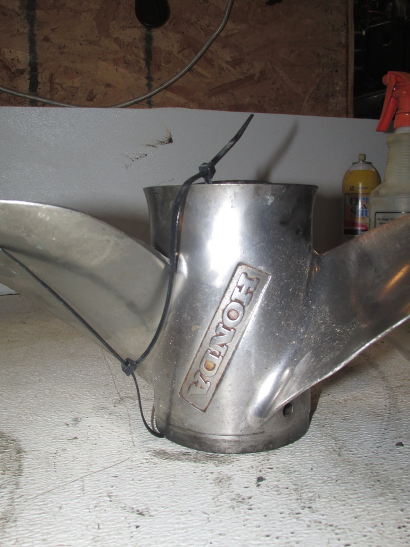 Honda BF130A 130hp Outboard Stainless Propeller (13 1/4 X15) (08M60-ZW7-A00)