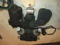 Load image into Gallery viewer, Evinrude Etec 115hp 2 Stroke Outboard Tilt Trim Unit (5005114)
