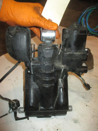 Load image into Gallery viewer, Evinrude Etec 115hp 2 Stroke Outboard Tilt Trim Unit (5005114)
