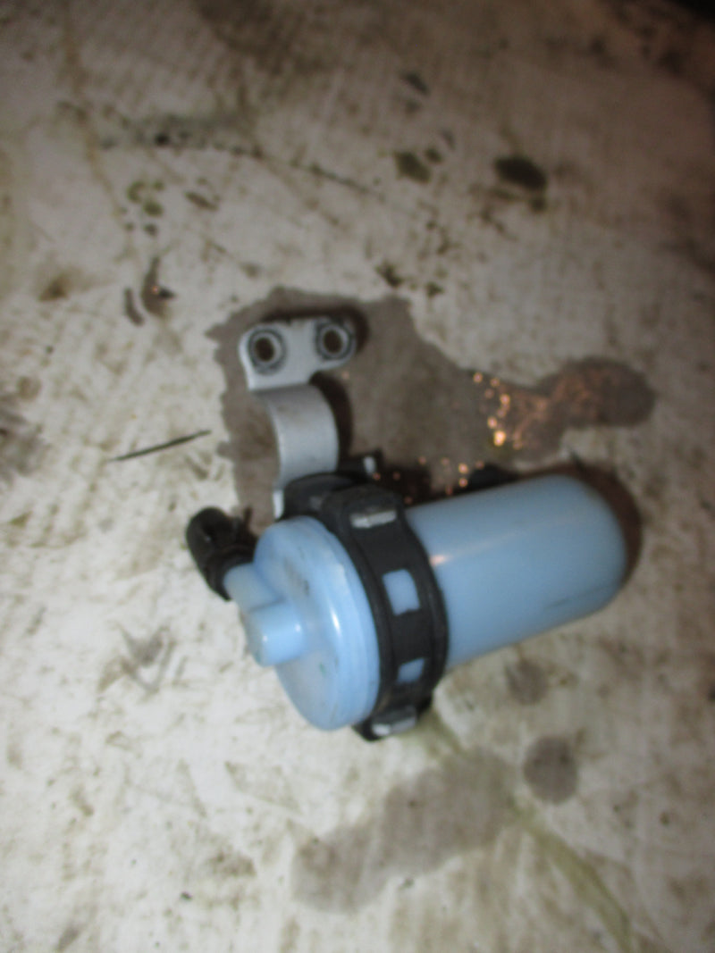 Suzuki DF115 115hp outboard fuel filter (15410-87J10)