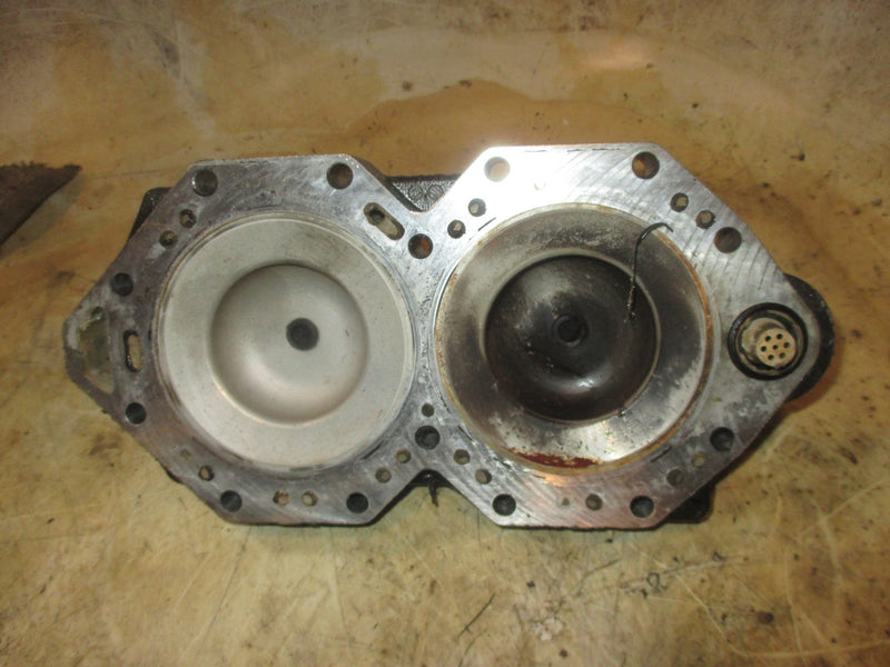 Johnson 90hp 60 degree 2 stroke outboard Cylinder Head (340950)