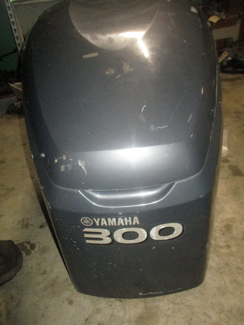 Yamaha 300hp HPDI 2 stroke outboard top cowling