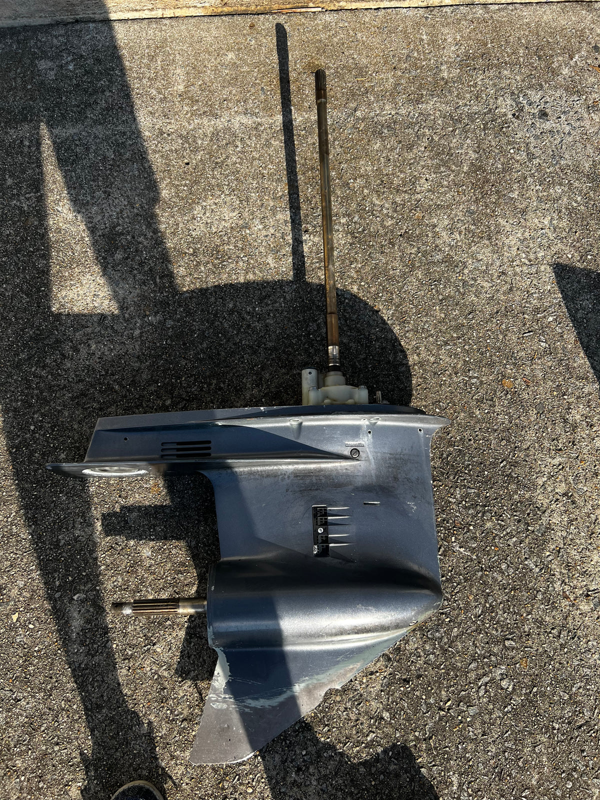 Yamaha 150hp 2 stroke outboard 25" shaft lower unit