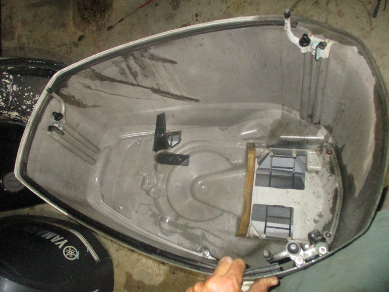 Yamaha 300hp HPDI 2 stroke outboard top cowling