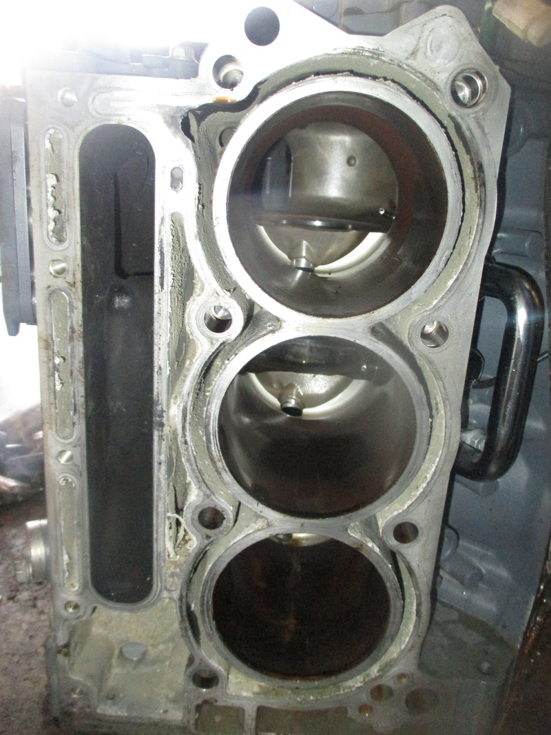 Suzuki DF300B outboard crankcase block