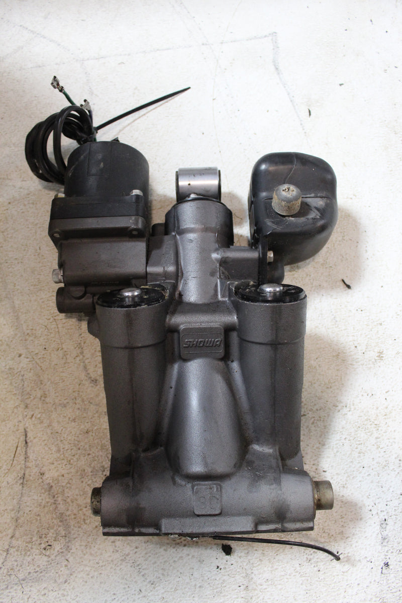 Suzuki DF140 140hp Outboard Showa Tilt Trim Unit (48503-92J01)