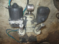 Load image into Gallery viewer, Johnson 90hp 2 stroke outboard tilt trim unit
