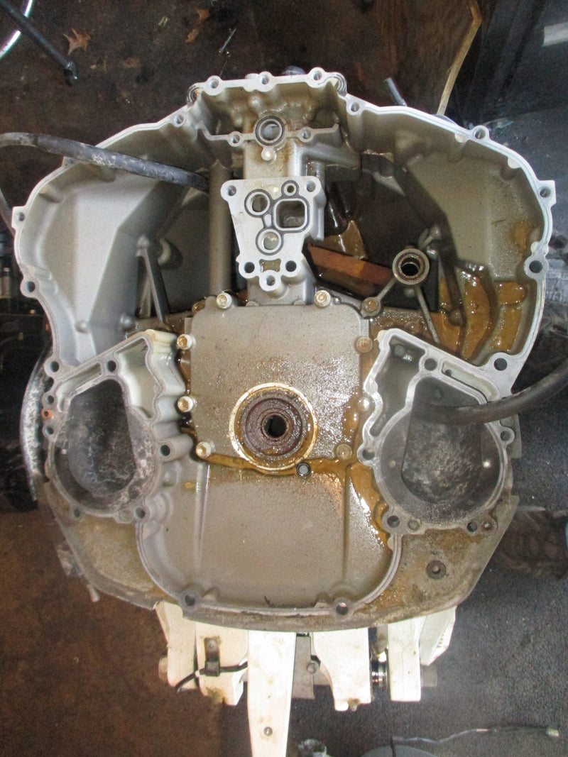 Suzuki DF300B outboard 25" mid section