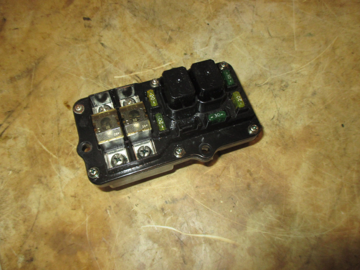 Yamaha 200hp HPDI 2 stroke outboard fuse box (68F-82170-01-00)